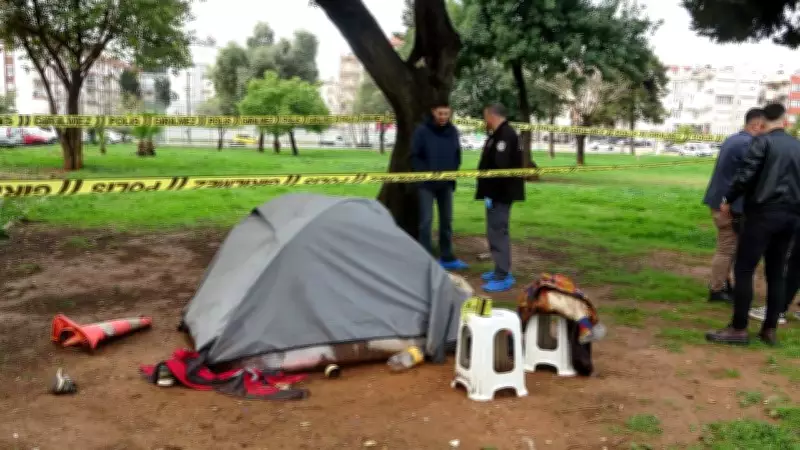 Antalya'da Parktaki Çadırda Yaşayan Adam Ölü Bulundu: Yardım Teklifini Reddetmiş