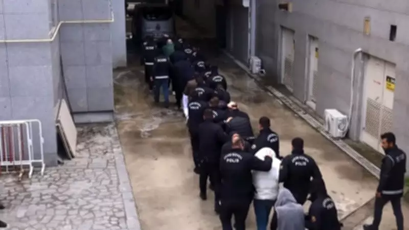 Antalya'da Tefecilik ve Kara Para Aklama Operasyonu: 20 Gözaltı