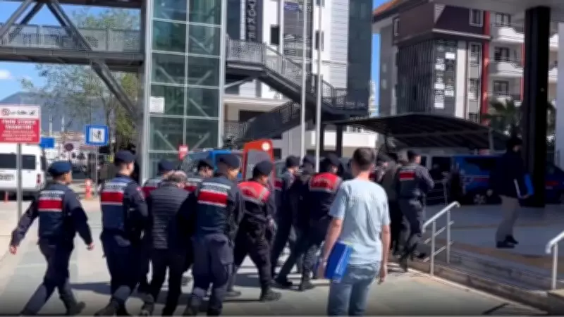 Antalya'da Zehir Tacirlerine Büyük Darbe: Doktor Dahil 6 Şüpheli Yakalandı