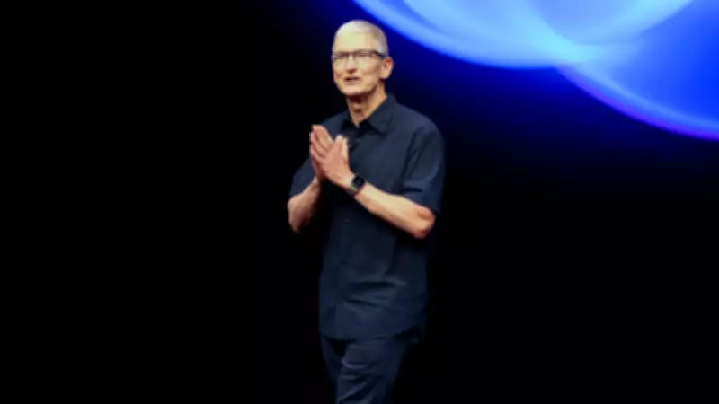 Apple'da Tarihi Değişim: Tim Cook CEO'luktan Ayrılıyor, Yerine John Ternus Geçiyor