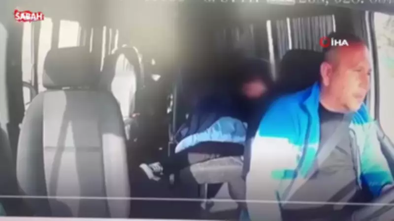 Arnavutköy'de okul servisi ile kamyonet kafa kafaya çarpıştı: Öğrenci koridora uçtu