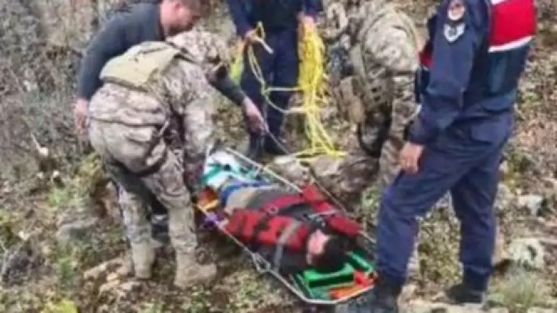 Artvin'de Zorlu Dağlık Arazide Yaralanan Kişi TSK Helikopteriyle Kurtarıldı