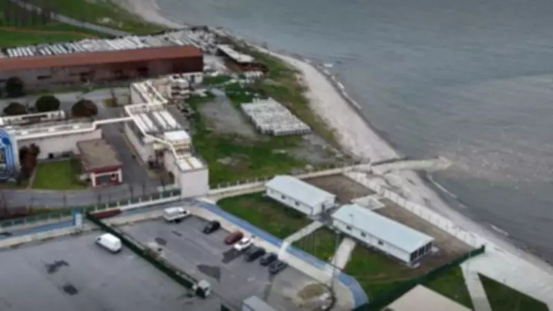 Avcılar Kıyılarında Deniz Kirliliği ve Renk Değişimi Endişe Yarattı