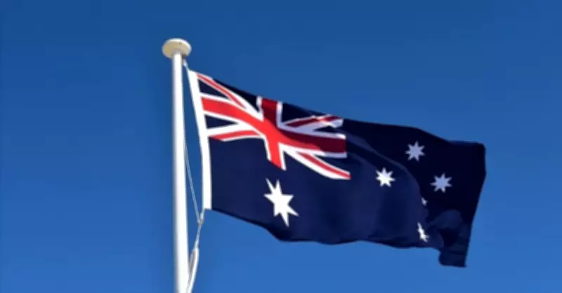 Avustralya'da Yakıt Krizi Derinleşiyor: Halkın Panik Alımları Stokları Tüketiyor