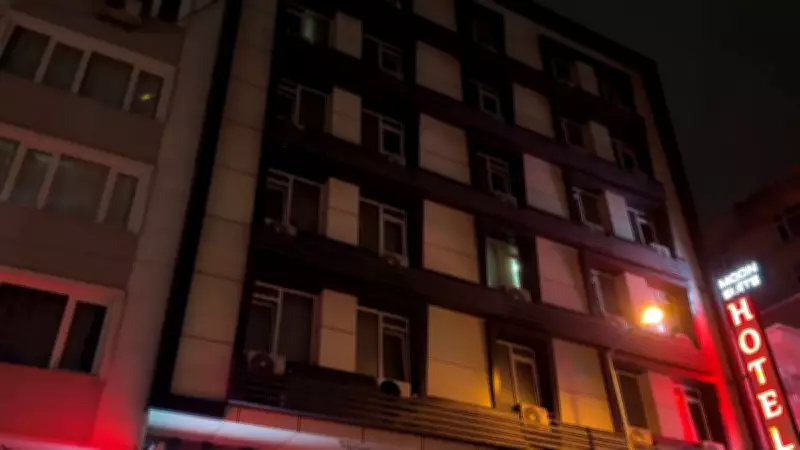 Bahçelievler'de Otel Odasında Sır Ölüm: 28 Yaşındaki Genç Kadın Bıçaklanmış Halde Bulundu