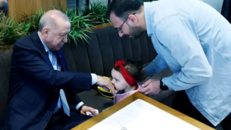 Başkan Erdoğan'dan Beyoğlu'nda sürpriz kafe ziyareti