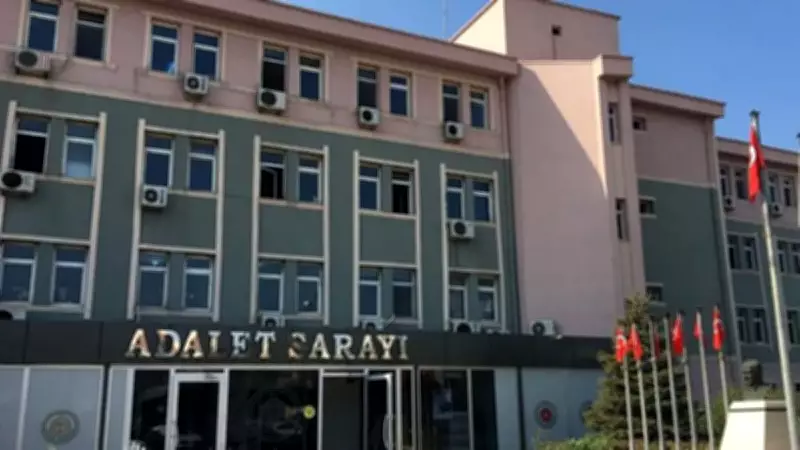 Balıkesir'de Kişisel Veri ve Rüşvet Operasyonu: 7 Kişi Tutuklandı