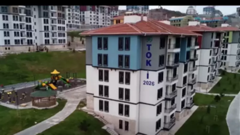 Balıkesir'de TOKİ'nin 751 Sosyal Konutu Sahiplerine Teslim Ediliyor