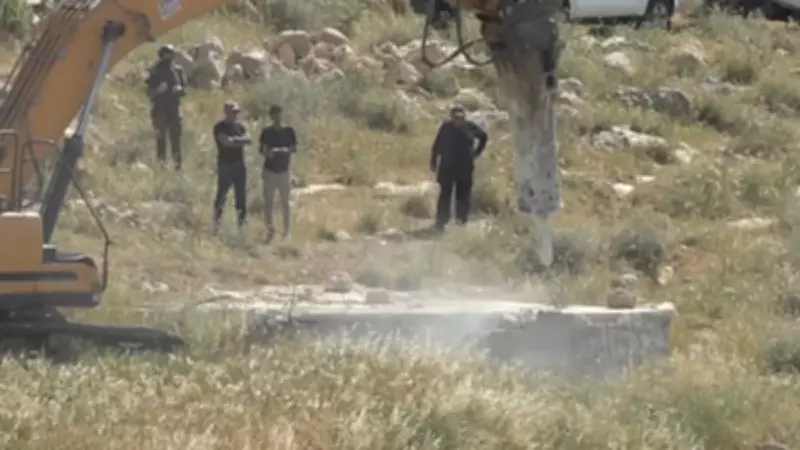 Batı Şeria'da İsrailliler baba ve oğlunu darp etti: 2 yaralı
