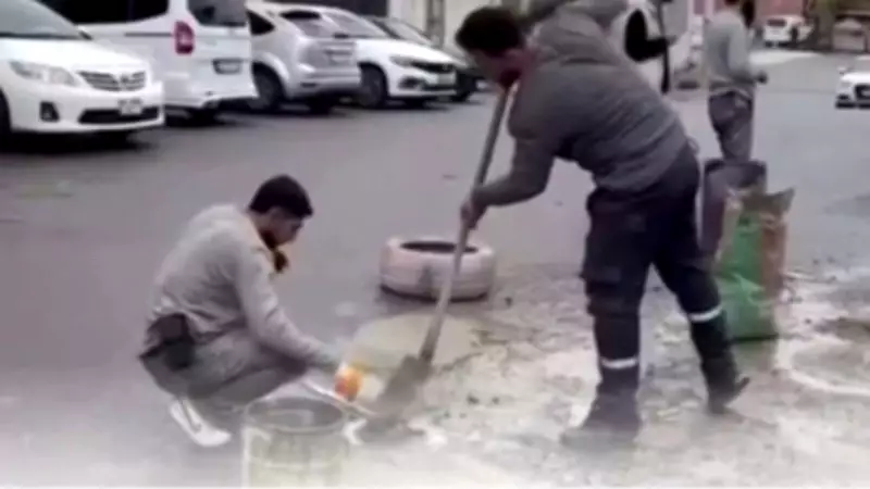 Batman'da Esnaf Çukurları Kendi İmkânlarıyla Kapatıyor