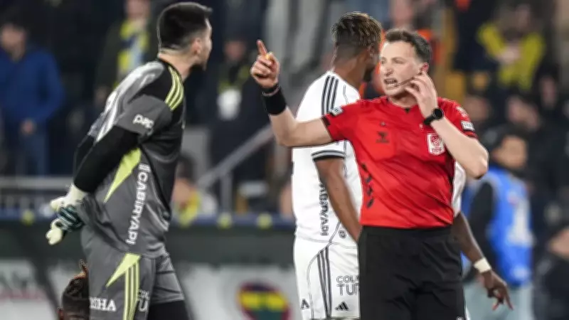 Beşiktaş, Fenerbahçe'ye Son Dakika Penaltısıyla Yenildi: Agbadou'dan Sert Tepki