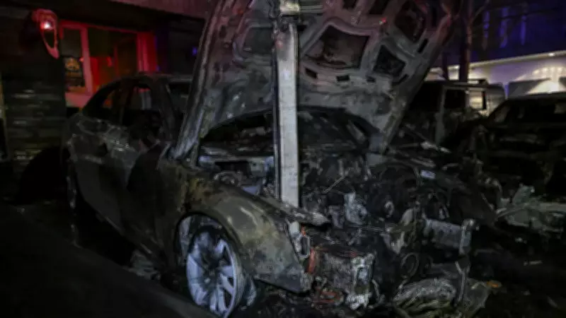 Beşiktaş'ta Araç Kiralama Şirketinde Büyük Yangın: 15 Lüks Araç Kullanılamaz Hale Geldi