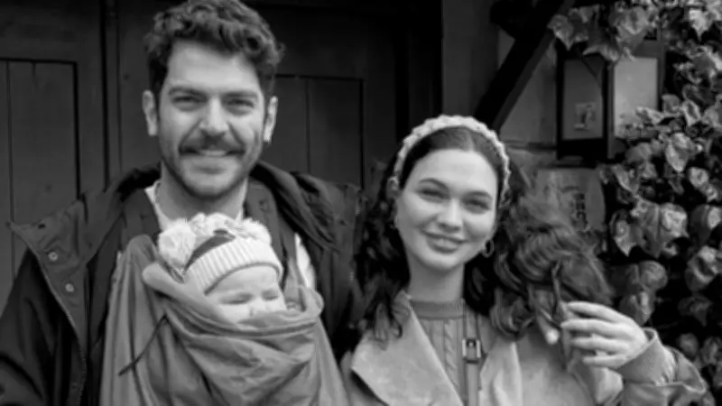 Beste Kökdemir ve Fazlı Erdinç Çatak'tan Oğulları Kai Güneş ile Yeni Aile Pozları