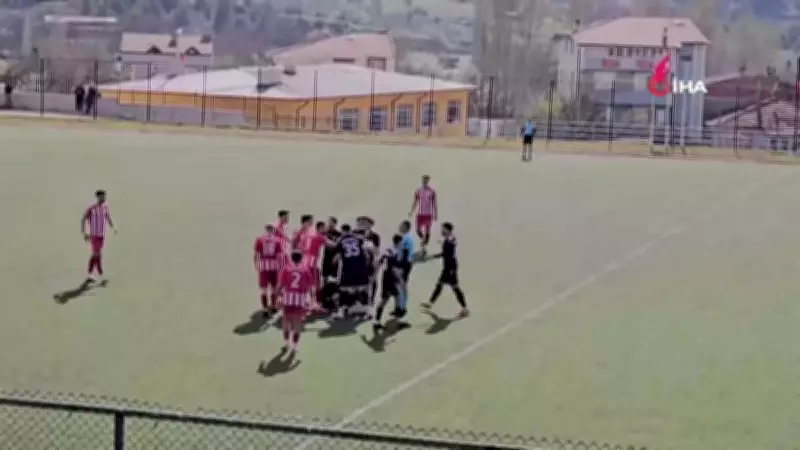Bilecik'te Amatör Lig Play-Off'unda Saha İçi Kavgası: Uçan Tekmeler ve Yumruklar