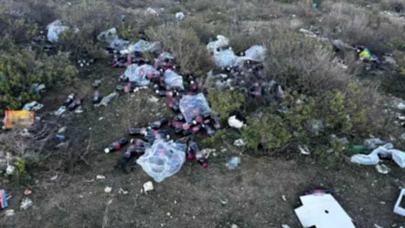 Bilecik'te Tarihi Geçmiş Yüzlerce Şalgam Suyu Şişesi Ormana Atıldı