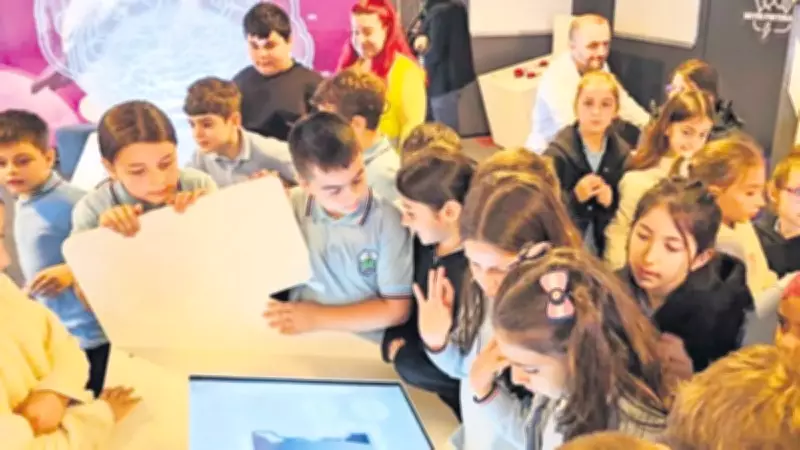 Bilim TIR'ı Trabzon'da binlerce çocuğu beyin fırtınasıyla buluşturdu