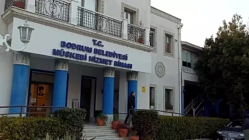 Bodrum Belediyesi'nde İstifa Depremi: Başkan Yardımcısı Seferoğlu Görevinden Ayrıldı