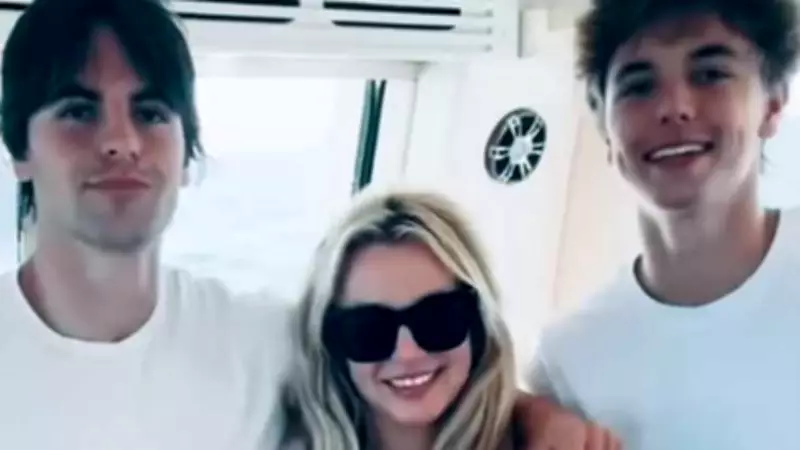 Britney Spears'ı Rehabilitasyona Oğulları İkna Etti: 'Anne, Gitmek Zorundasın'