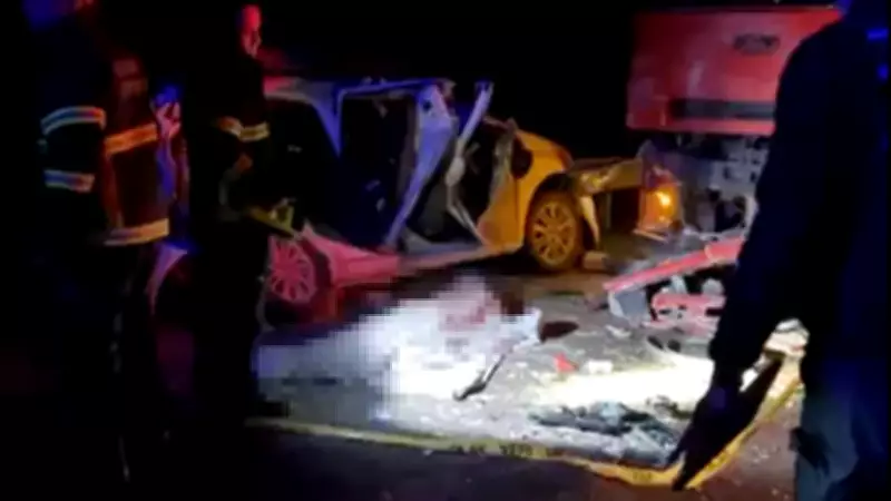 Burdur'da Feci Kazada 1 Ölü, 4 Yaralı: Trafik Durma Noktasına Geldi