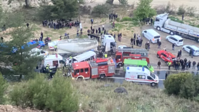 Burdur'da Korkunç Kazada 7 Kişi Hayatını Kaybetti, TIR Sürücüsü Tutuklandı