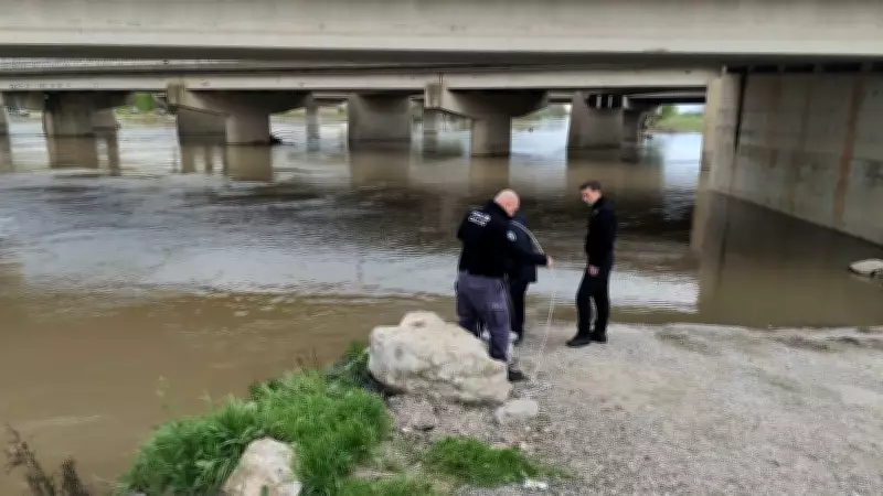 Bursa'da Akıntıya Kapılan Araç İçin Arama Kurtarma Çalışması Başlatıldı