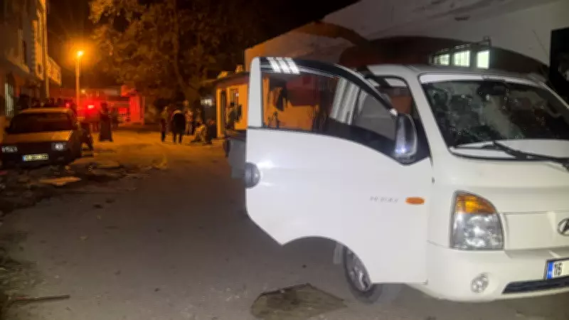 Bursa'da Kamyonetle Gelen Saldırganlar 14 Yaşındaki Çocuğu Vurdu
