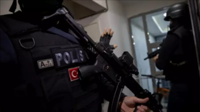 Bursa'da Okul Saldırısı Planı Şüphelileri Yakalandı: Evdeki Silahlar Şoke Etti