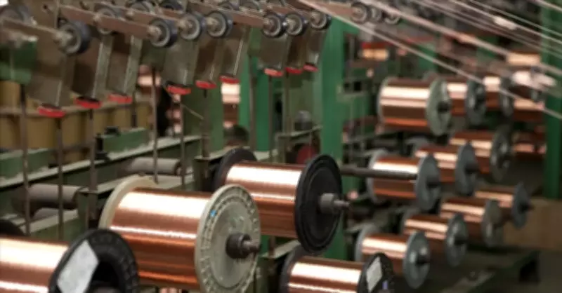 Büyüme Endişeleri Metal Piyasalarını Dalgalandırıyor: Bakır Fiyatlarında Karmaşık Seyir