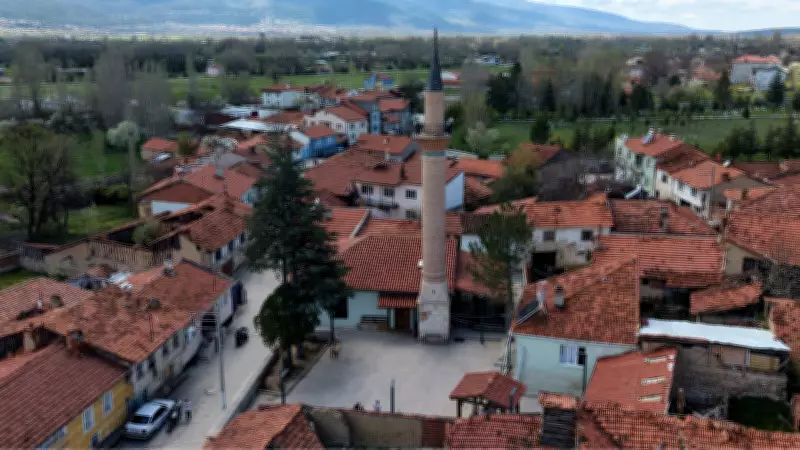 Caminin duvar boşluğundaki 300 parçalık sır yüzyıllar sonra çözüldü