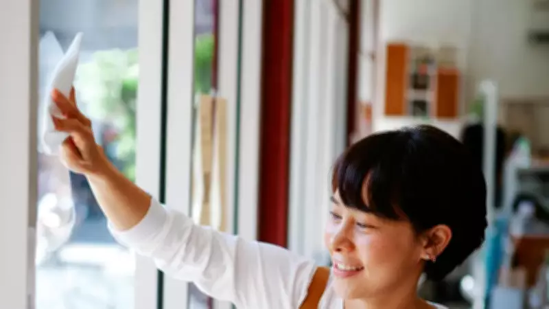 Camlarda Leke Bırakmayan Parlatma Hilesi: Çay