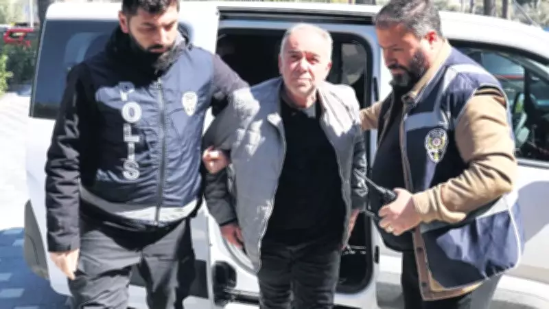CHP'li Eski Başkan Mağazayı Kurşunladı: 12 El Ateş Açıldı, Tutuklandı