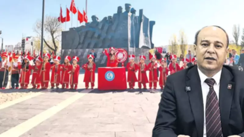 CHP'li yöneticilerin mehteran gösterisine saygısızlığı tepki çekti