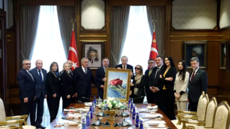 Cumhurbaşkanı Erdoğan, Türk Demokrasi Vakfı Heyetini Kabul Etti