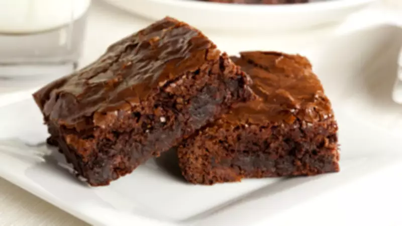 Dışı Kıtır İçi Akışkan Tam Kıvamında Brownie Tarifi