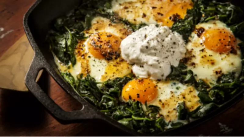 Demir Döküm Tava ve Tencerelerin Temizlik Sırları: Lezzet ve Sağlık İçin Bakım Püf Noktaları