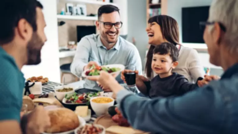 İdilika'nın Mutfağı'nda Pratik ve Şık 3 Efsane Tarif: Soya Soslu Et, Üzümlü Pilav, Revani