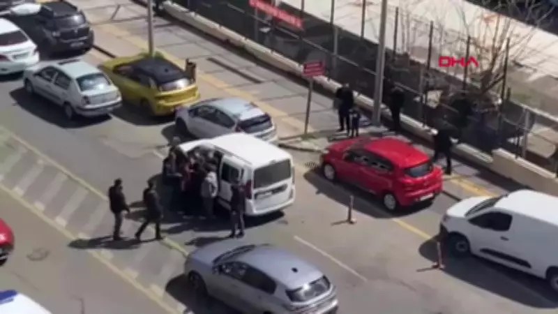 Diyarbakır'da Boşanma Davası Nedeniyle İki Aile Arasında Bıçaklı Kavga: 3 Yaralı