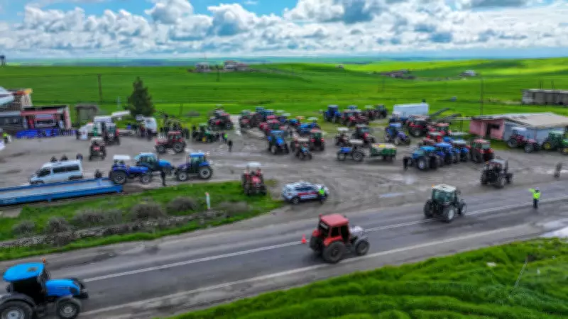 Diyarbakır'da Traktör Muayenesi Çiftçinin Ayağına Gidiyor: Jandarma ve TÜVTÜRK'ten Mobil Hizmet