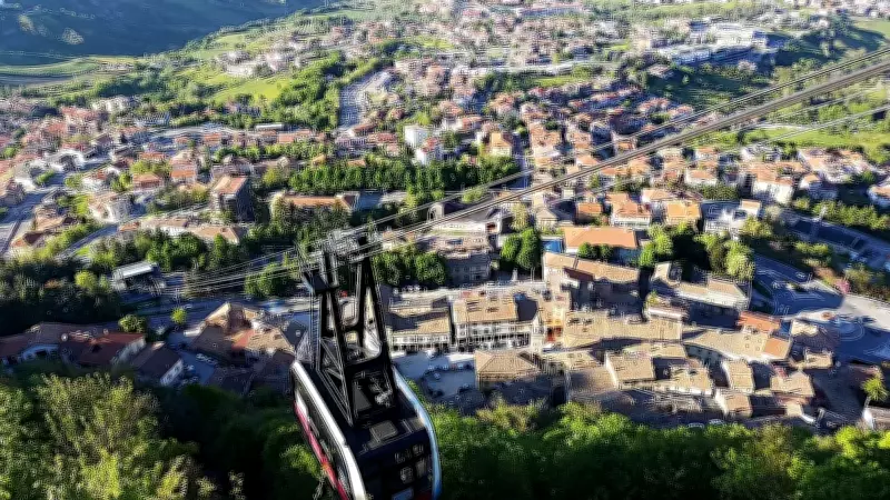 Dünyanın En Küçük 6 Ülkesi: Sınırları Adımlarla Ölçülüyor