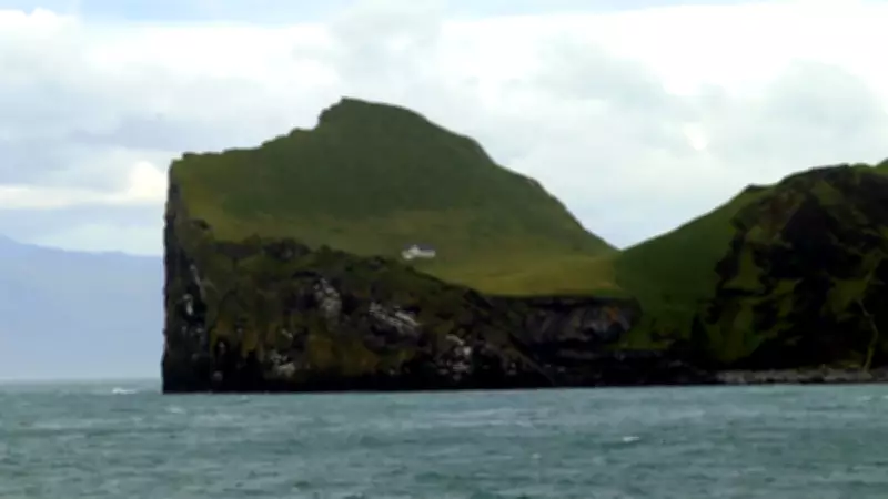 Dünyanın En Yalnız Evi: Ellidaey Adası'ndaki Gizemli Yapının Gerçek Hikayesi