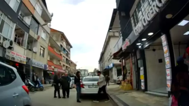 Düzce'de Korkunç Kaza: Yayaya Çarpan Sürücü Yer Değiştirip Kaçtı!