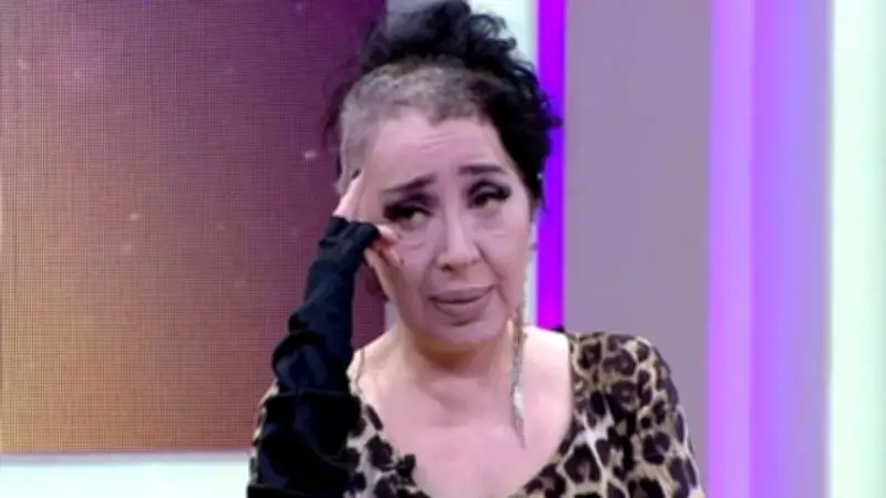 Ebru Gündeş'ten Dostu Nur Yerlitaş'a Vefatının 6. Yılında Duygusal Anma