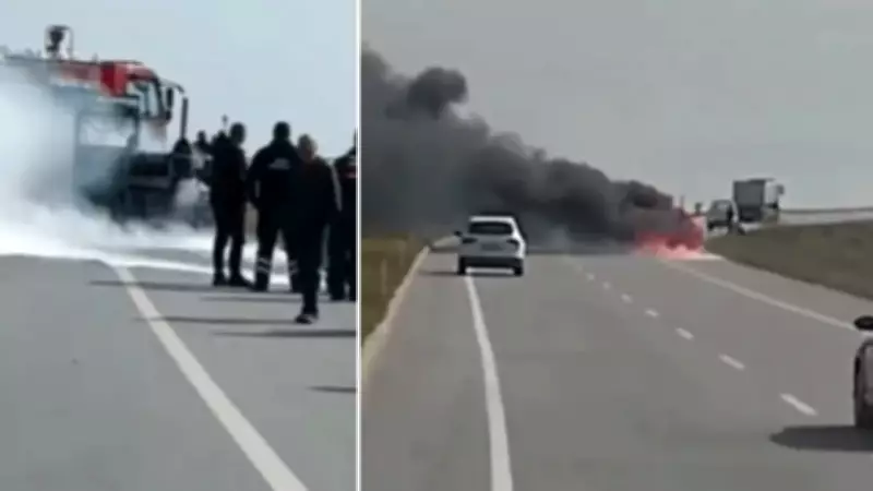Edirne-Kırklareli Yolunda Seyir Halindeki İş Makinesi Alevler İçinde Kaldı
