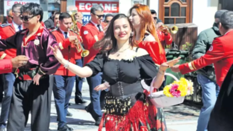 Edirne'de 8 Nisan Dünya Romanlar Günü Coşkuyla Kutlandı