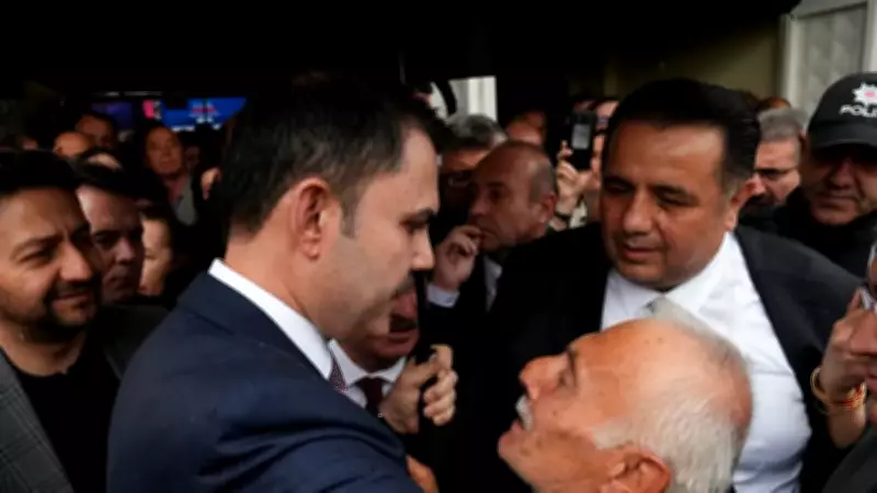 Şehit Babasından Bakan Kurum'a Duygusal Teşekkür: 'Cumhurbaşkanıma Selam Söyle'