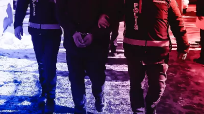 Ehliyet sınavında kopya çetesi çökertildi: 4 gözaltı