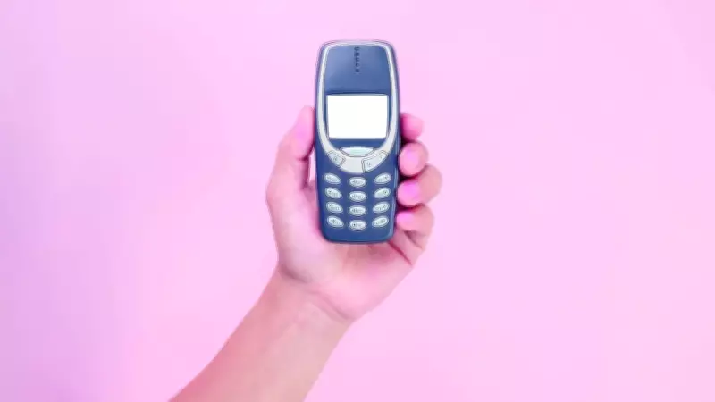 Eğitim-Bir-Sen Başkanı Yalçın'dan Tuşlu Telefon Önerisi: Siber Zorbalığa Karşı Çözüm