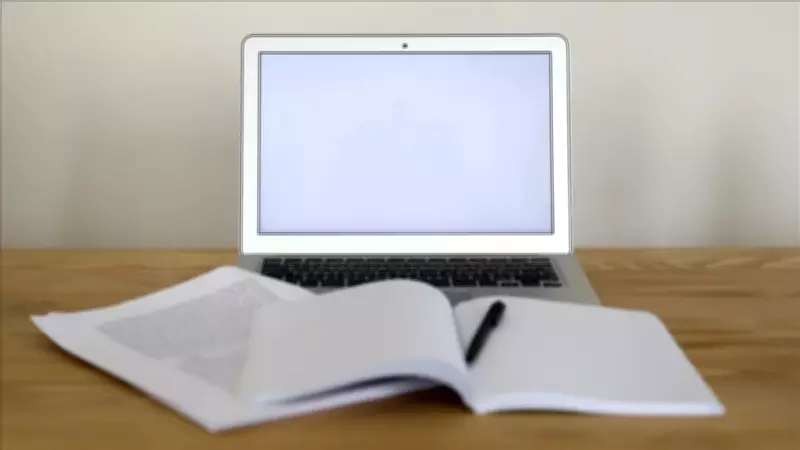 Ekrandan Kağıda Dönüş: Araştırmalar Kağıttan Okumanın Anlamayı 8 Kat Artırdığını Gösteriyor