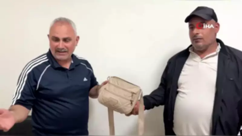 Emekli Polis, 250 Bin TL'lik Döviz ve Altın Dolu Çantayı Sahibine Teslim Etti