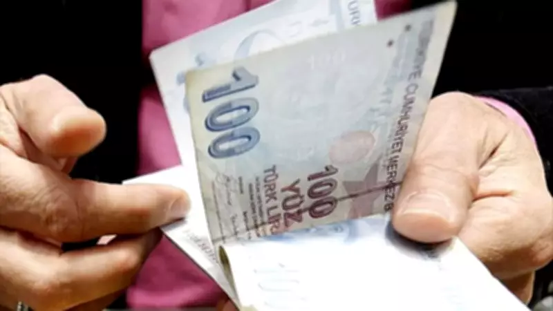 Emeklilere Müjde: Promosyonlar 50 Bin TL'ye, Faizsiz Krediyle 100 Bin TL'ye Ulaştı